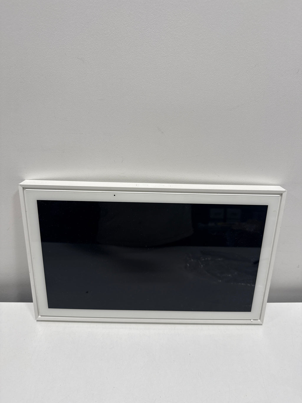 Used Skylight - Calendar: 15 Inch Touchscreen Smart Calendar and Chore Chart - White