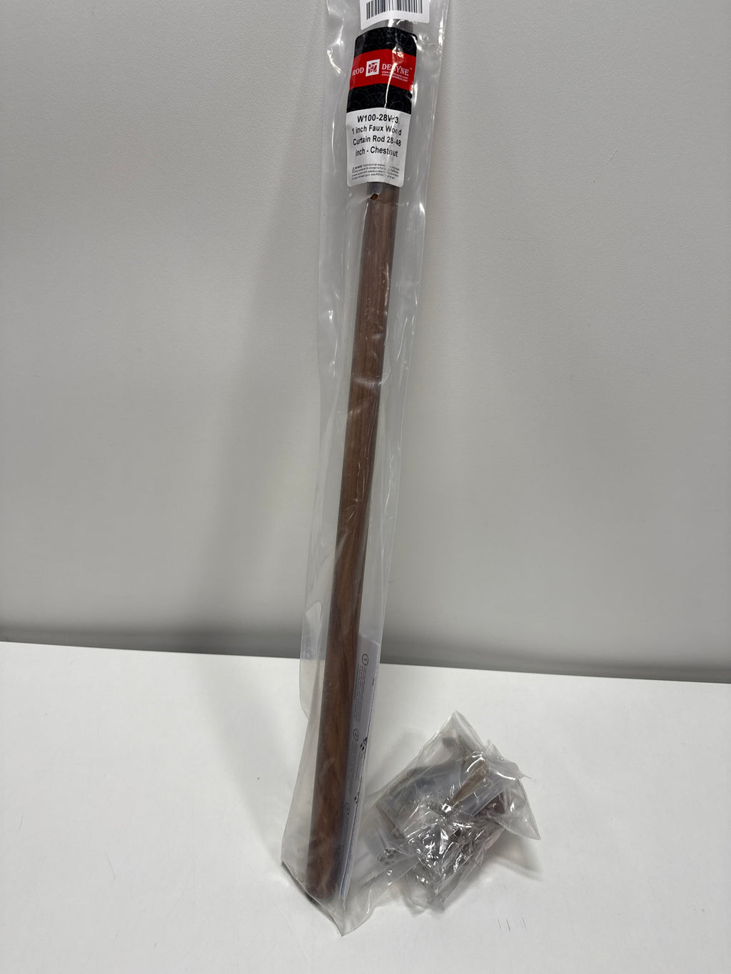 Rod Desyne 1 inch Adjustable Single Faux Wood Curtain Rod 28-48 inch in Chestnut with Bonnet Finials