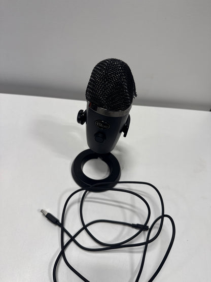 Damage Blue Yeti Nano Premium USB Mic for Recording and Streaming (Blackout)