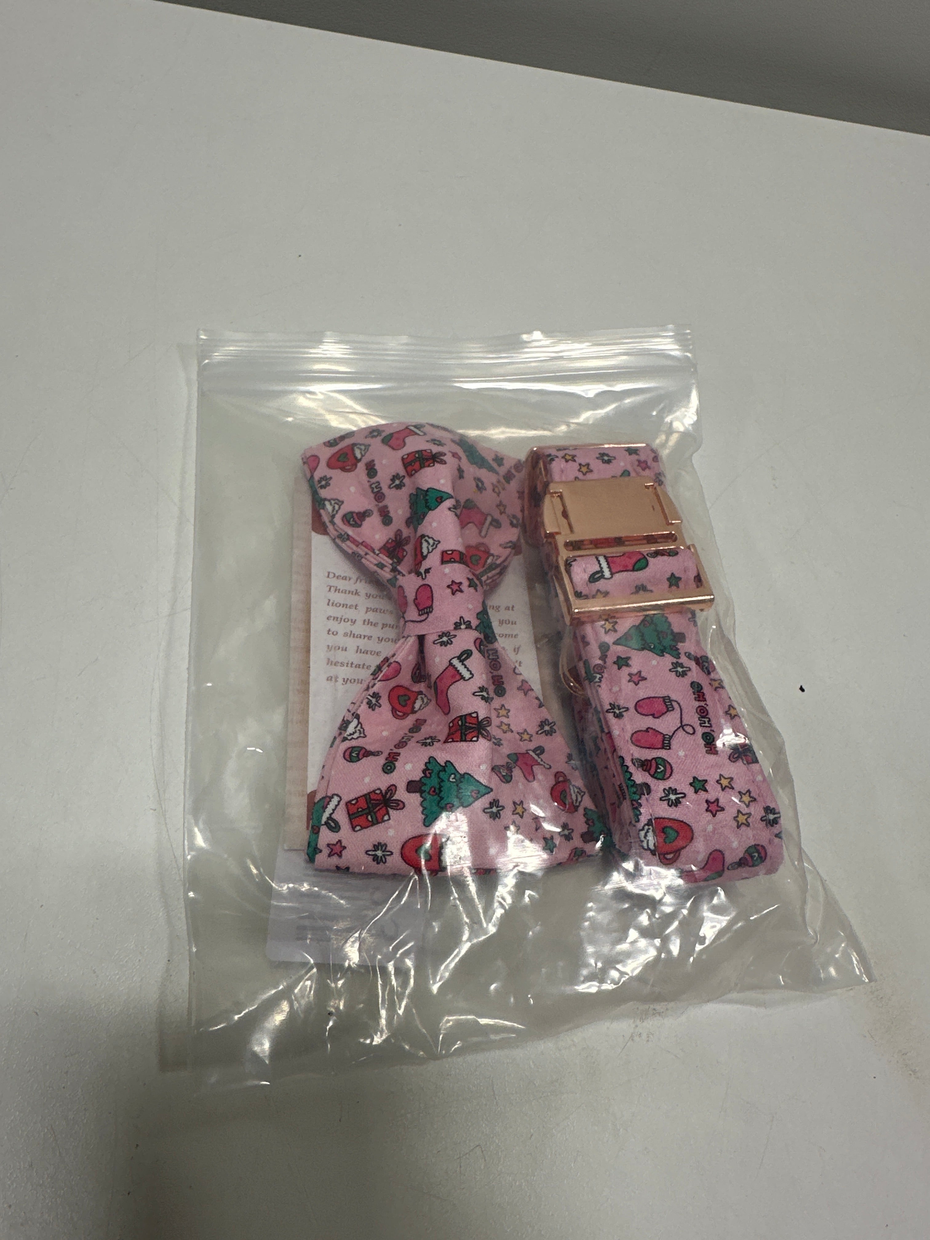 Lionet Paws Christmas Dog Collar Cute Winter Pink Dog Collar for Large Dogs Adjustable Cotton Gloves Pet Collars