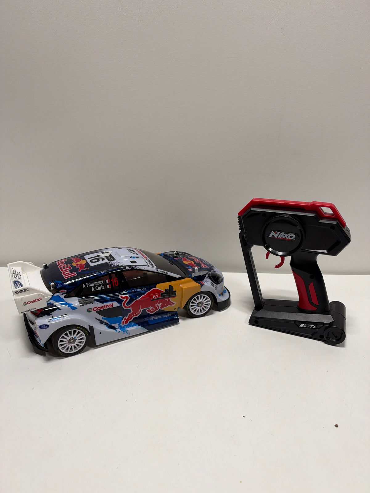 Used No Cord Nikko Toys 1:14th Elite Red Bull Race Remote Control Car (8+ Years)