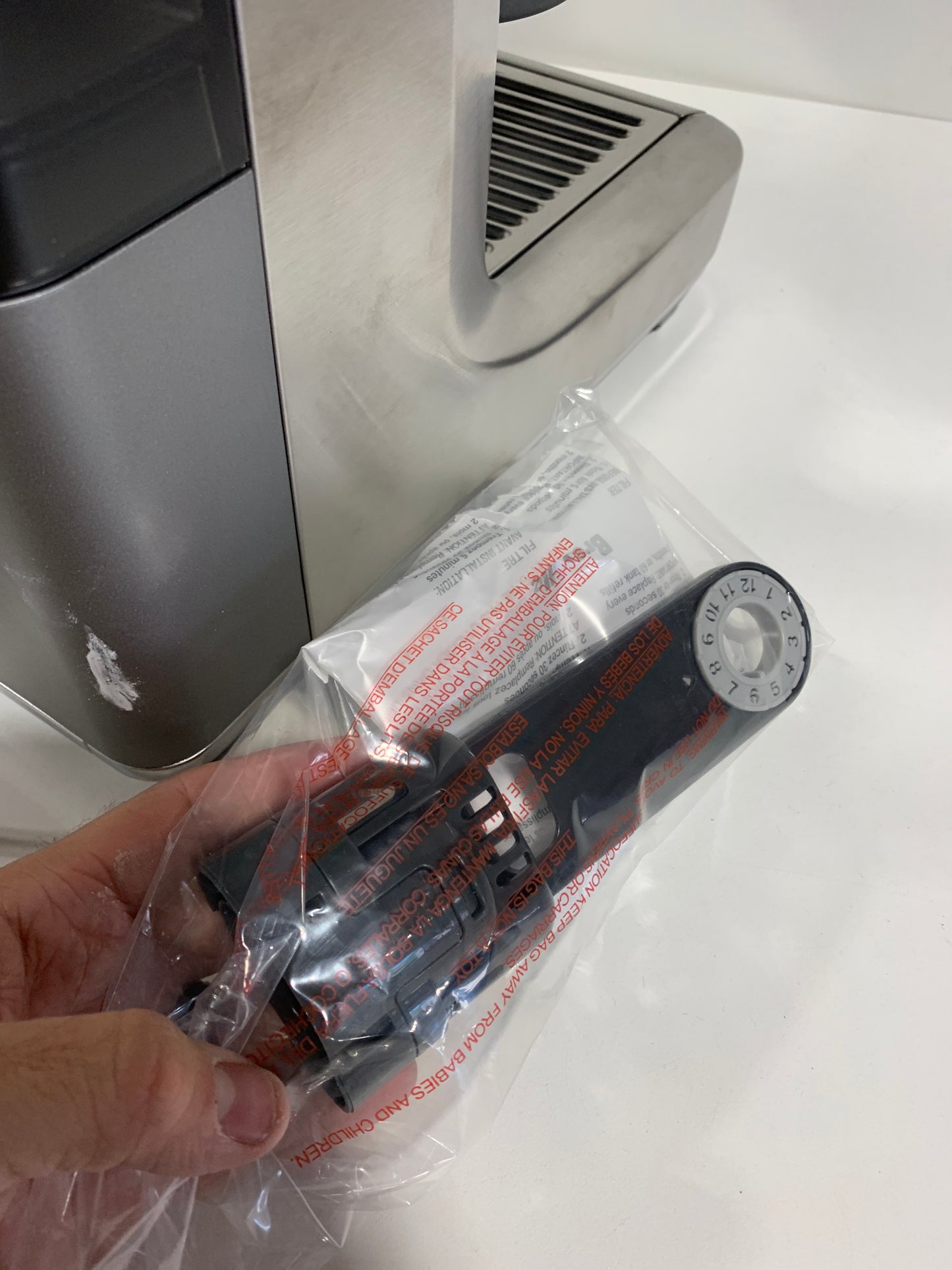 Scratch  & Dent  Breville - the Barista Express Impress Espresso Machine