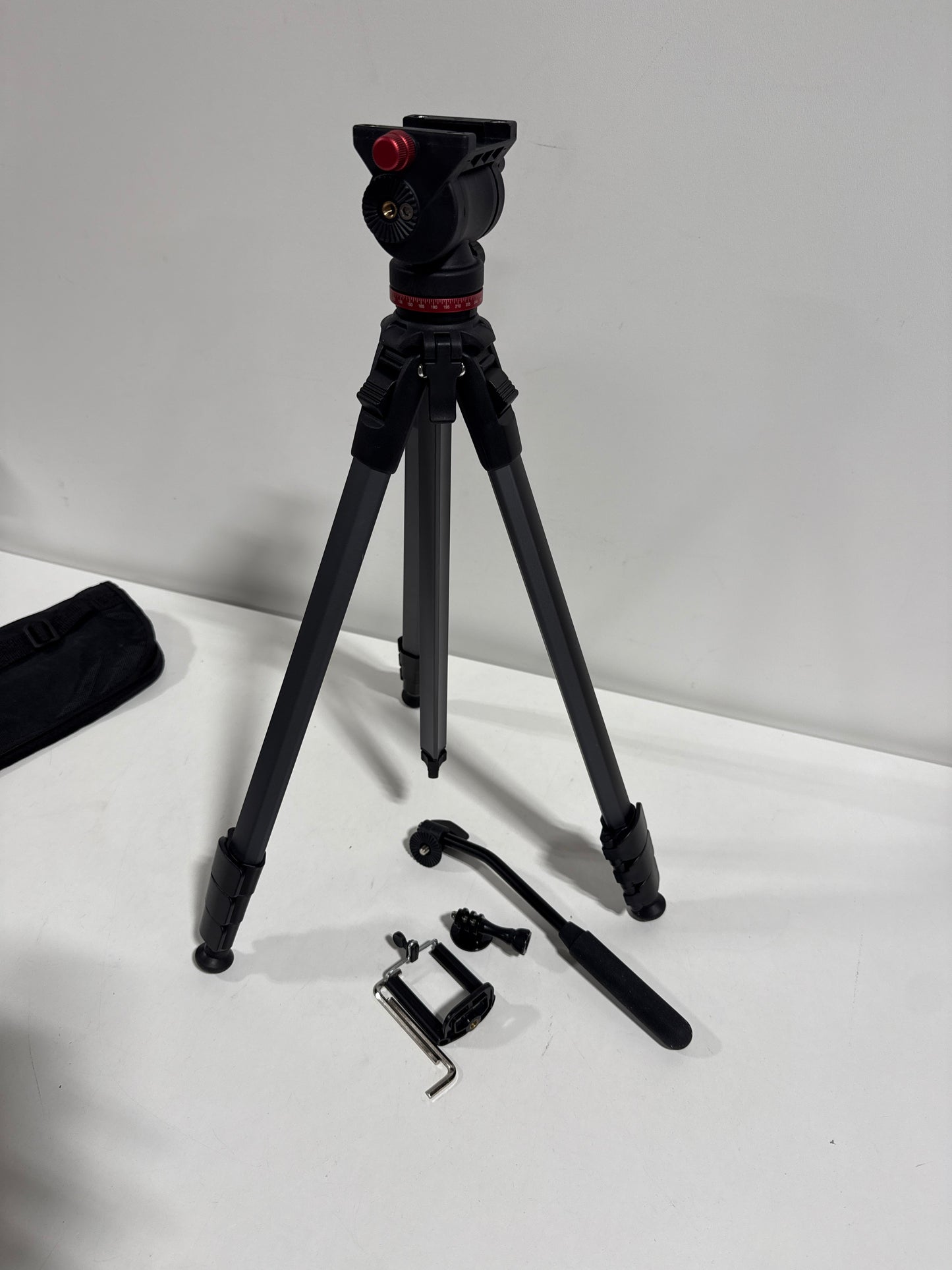 No Camera Mount Sunpak - 6240DLX 62" Tripod
