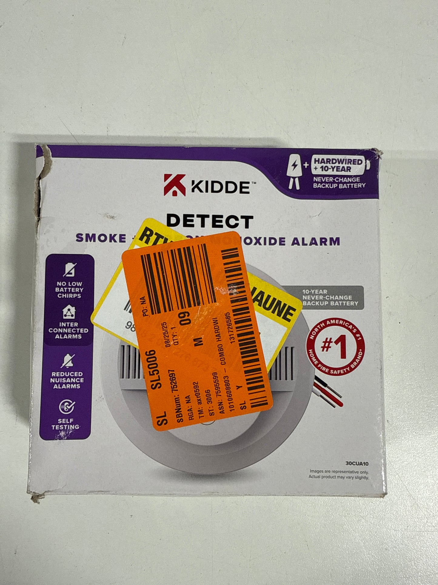 10-Year Battery and Hardwired Smoke and Carbon Monoxide Detector, Interconnectable and LED Warning Lights 21031544