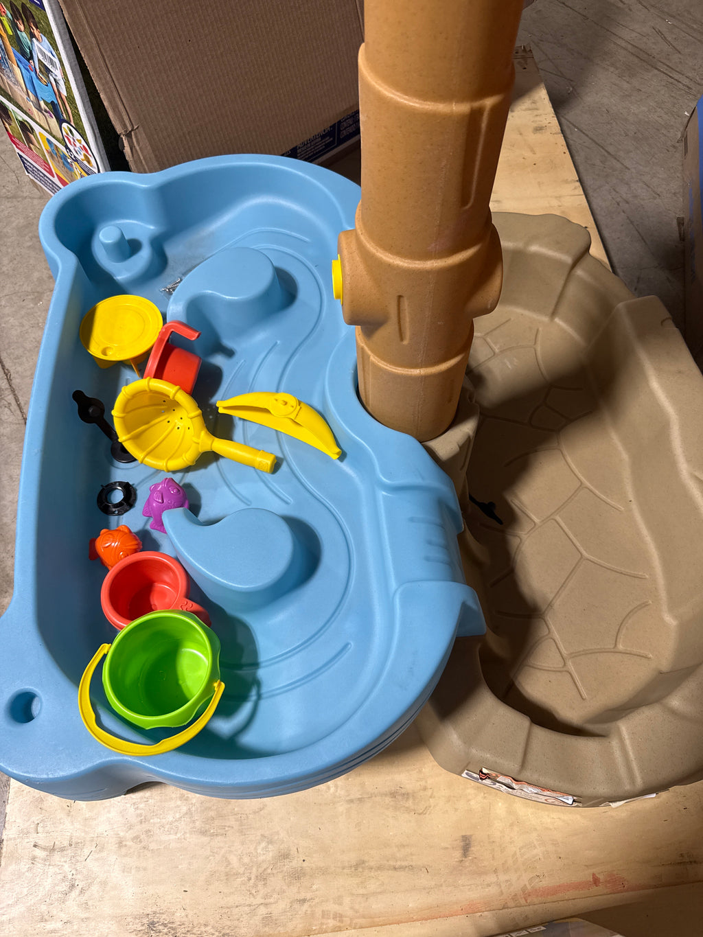 Used Step2 Tropical Splash Water Park Auto Filling and Spilling Coconut Play Set