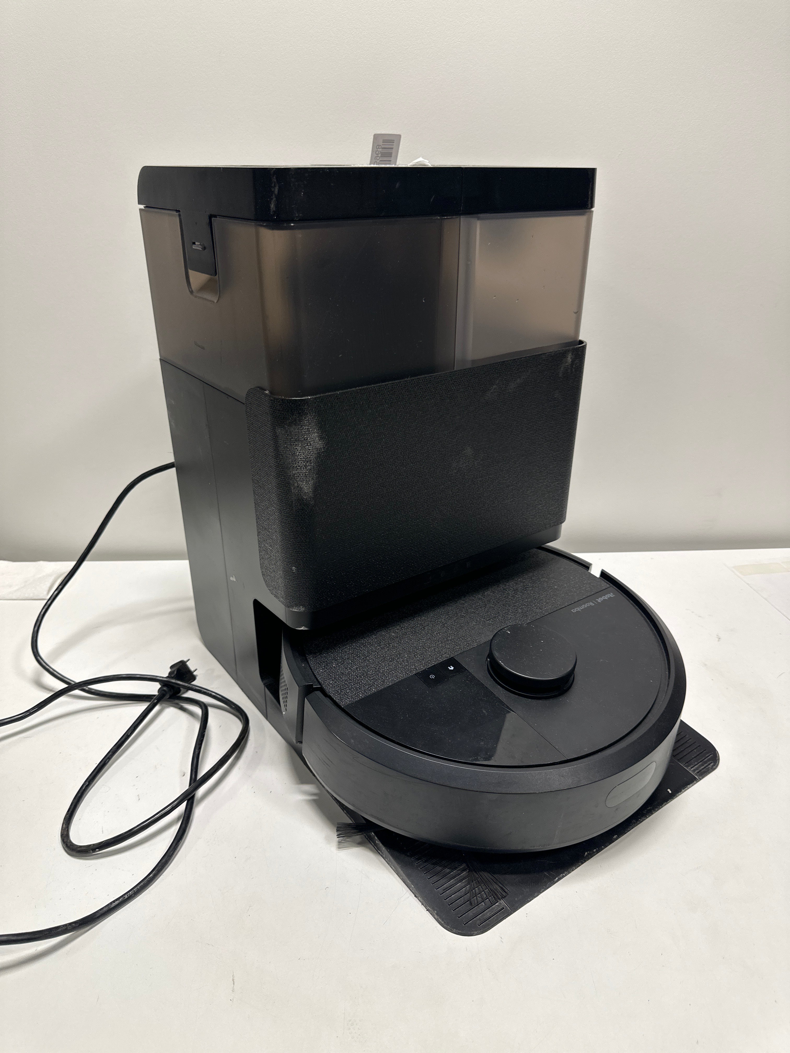 Used Roomba Combo J9+ Self-Emptying and Auto-Fill Robot Vacuum and Mop