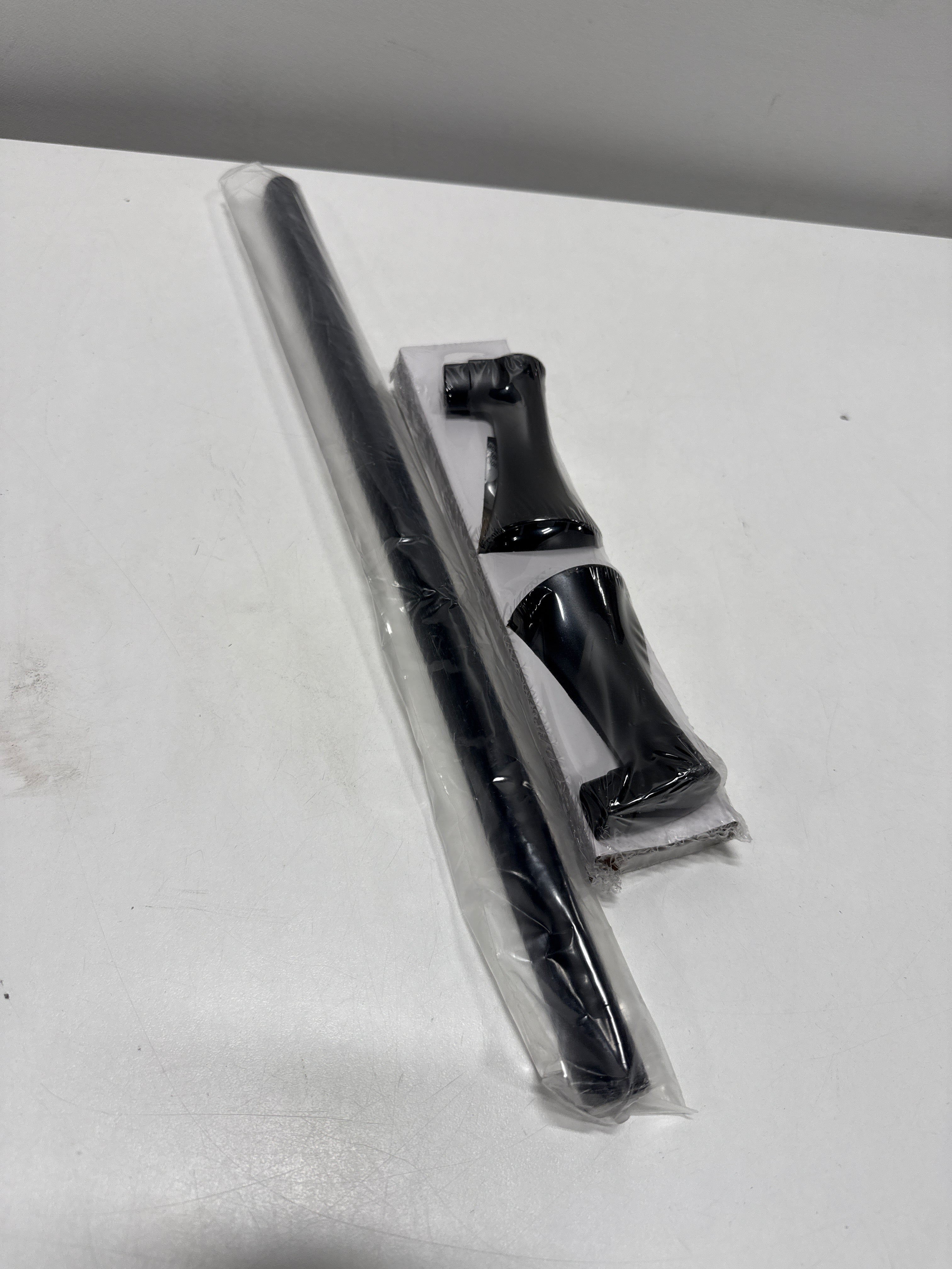 Delta Greydon 18 in. Wall Mounted Towel Bar Bath Hardware Accessory in Matte Black