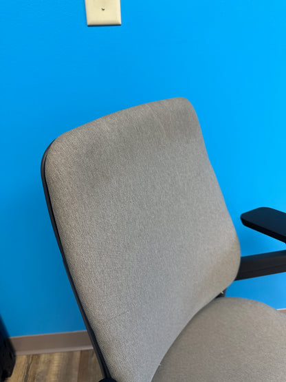 Steelcase - Gesture Shell Back Office/Gaming Chair - Truffle
