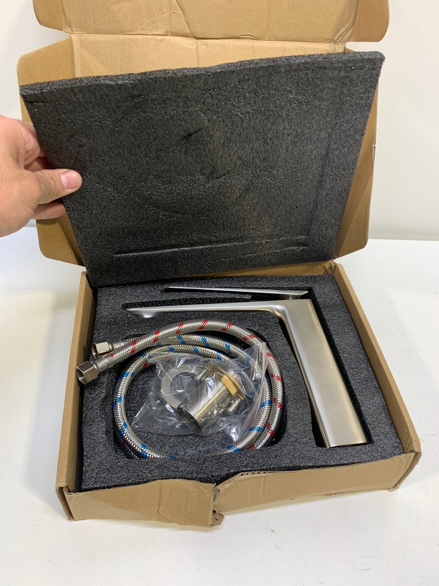 Bathroom Faucets One Hole,Faucet for Bathroom Sink,Bathroom Single Handle 1 Hole Vanity Basin Faucet,Extra Long Spout Lavatory Rv Bathroom Sinks Faucet Deck Mount,Brushed Nickel