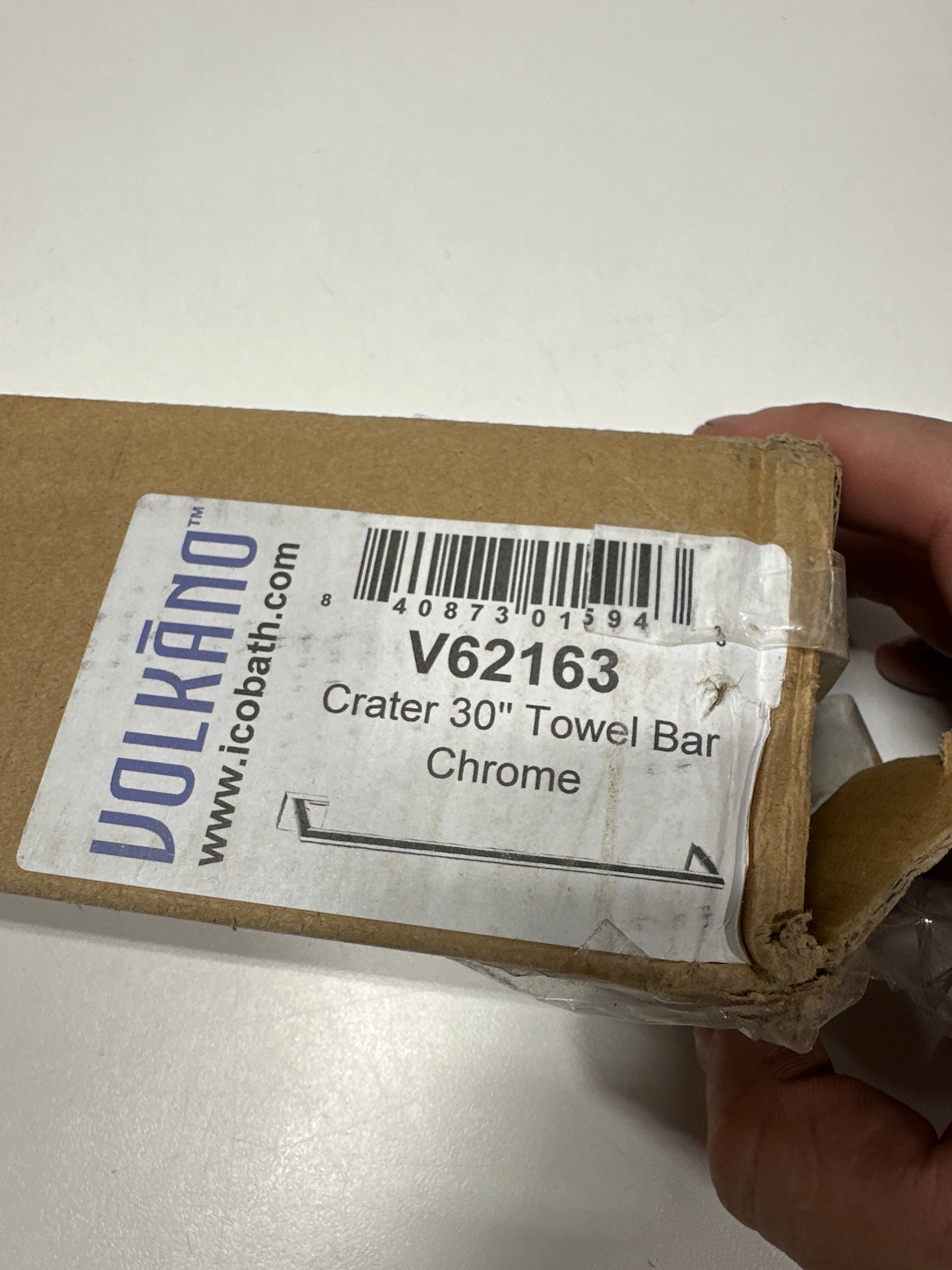 ICO Bath V6216 Crater 31-1/4" Towel Bar Chrome