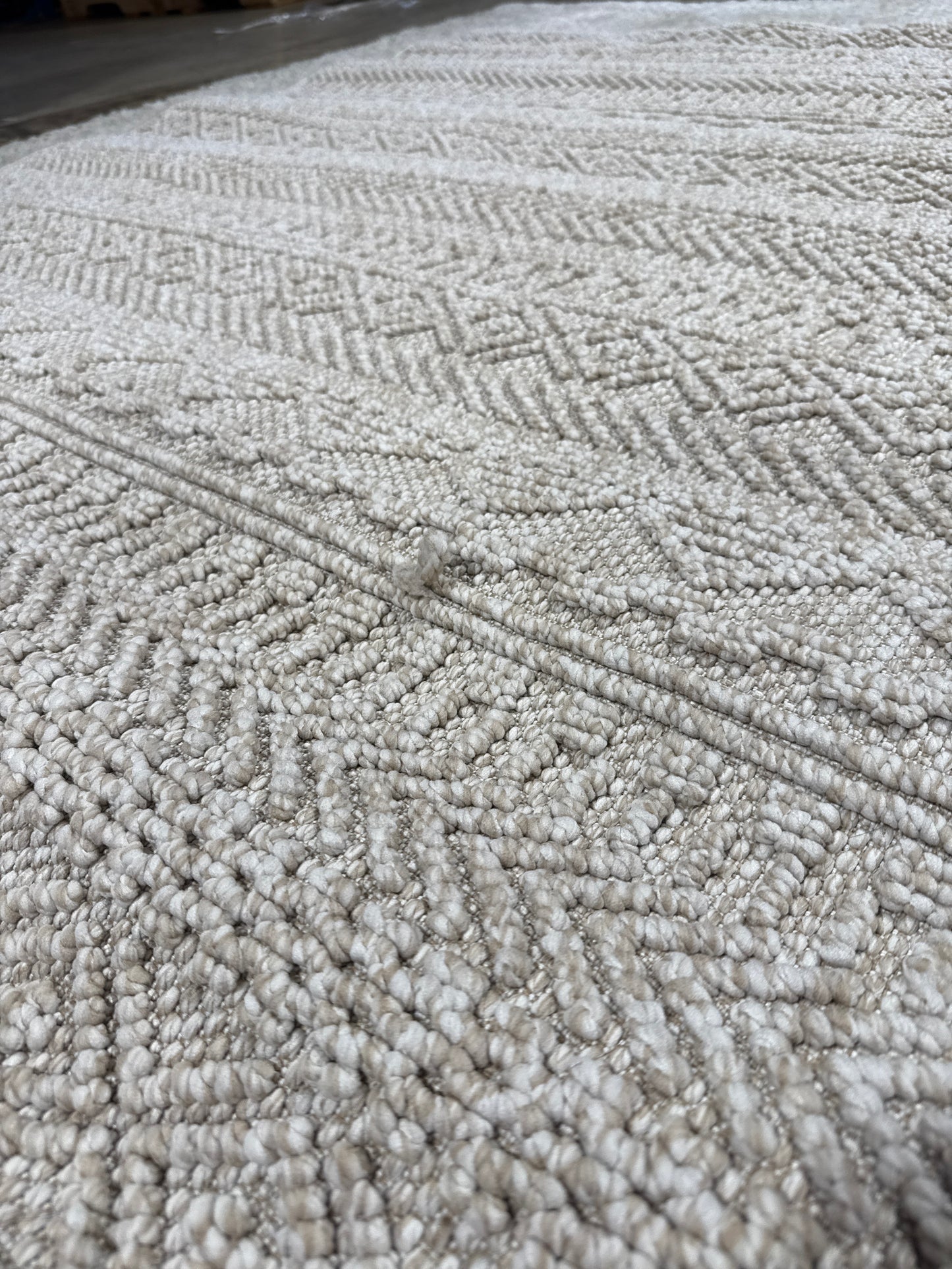 See Desc Regent Area Rug Collection, Celaya 5 ft. 3 in. x 7 ft.