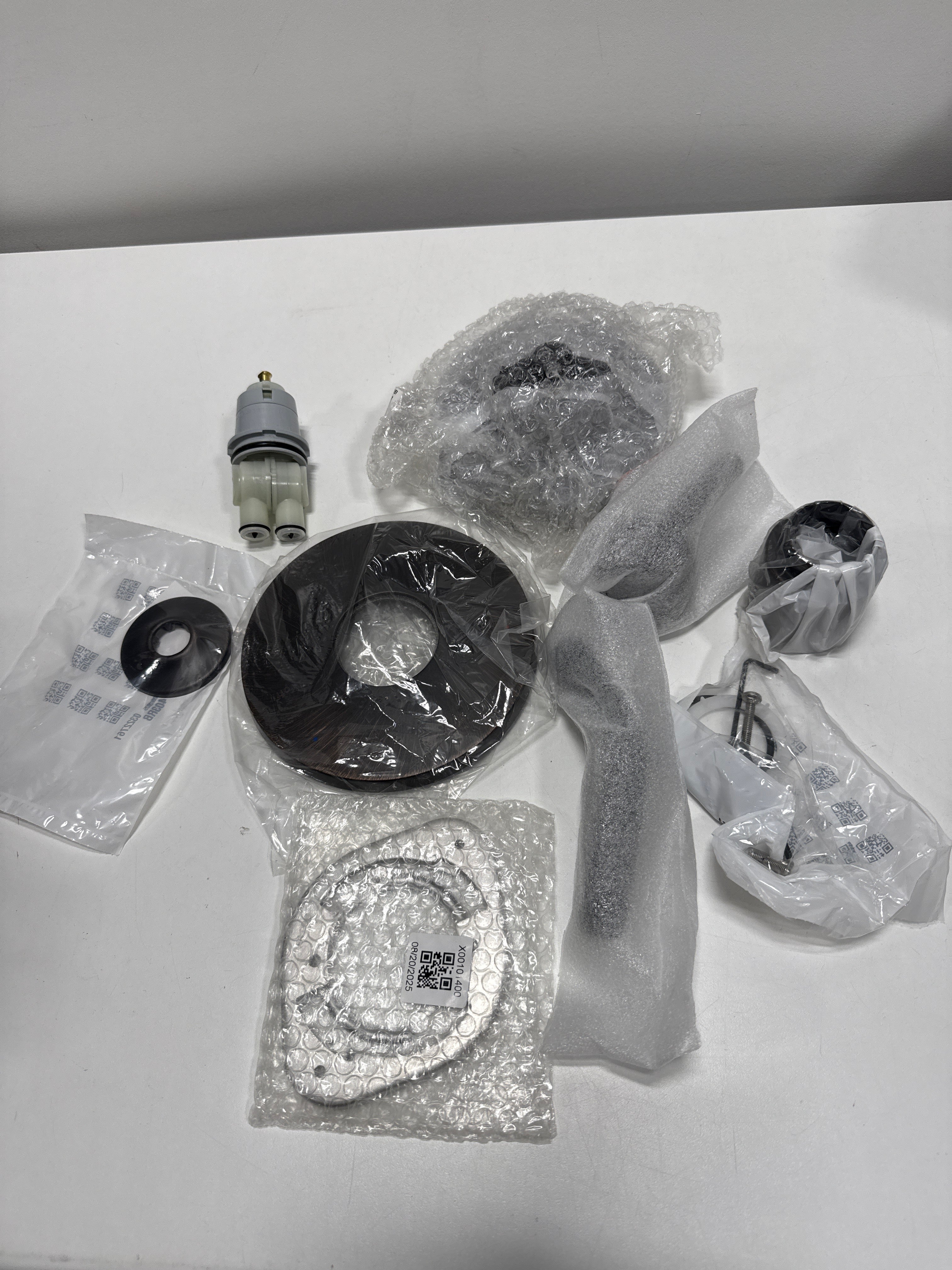 Delta DSS-Trinsic-1401 Monitor 14 Series Single Function Pressure Balanced Shower System