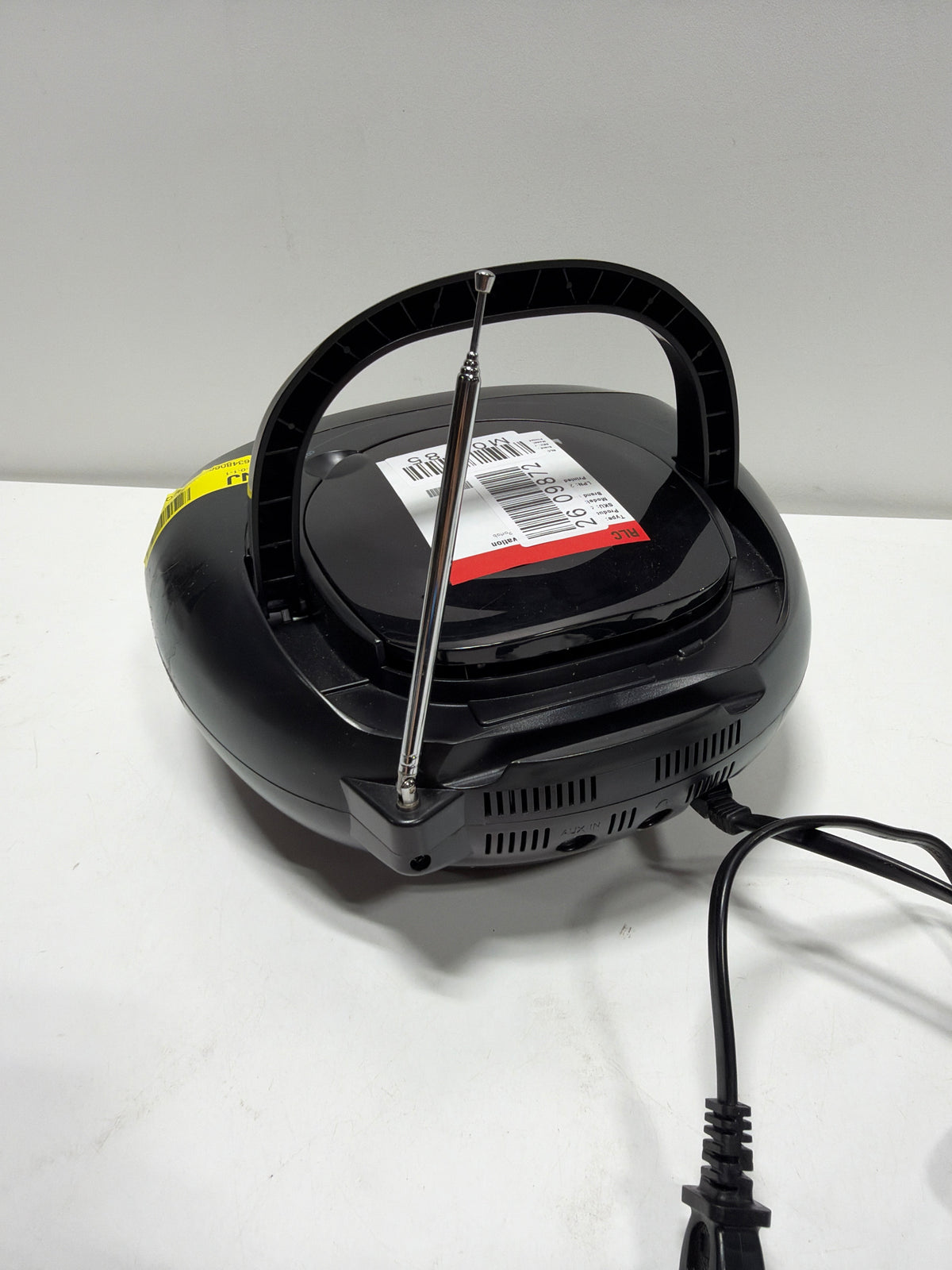 Insignia - Boombox de CD con sintonizador AM/FM - Negro