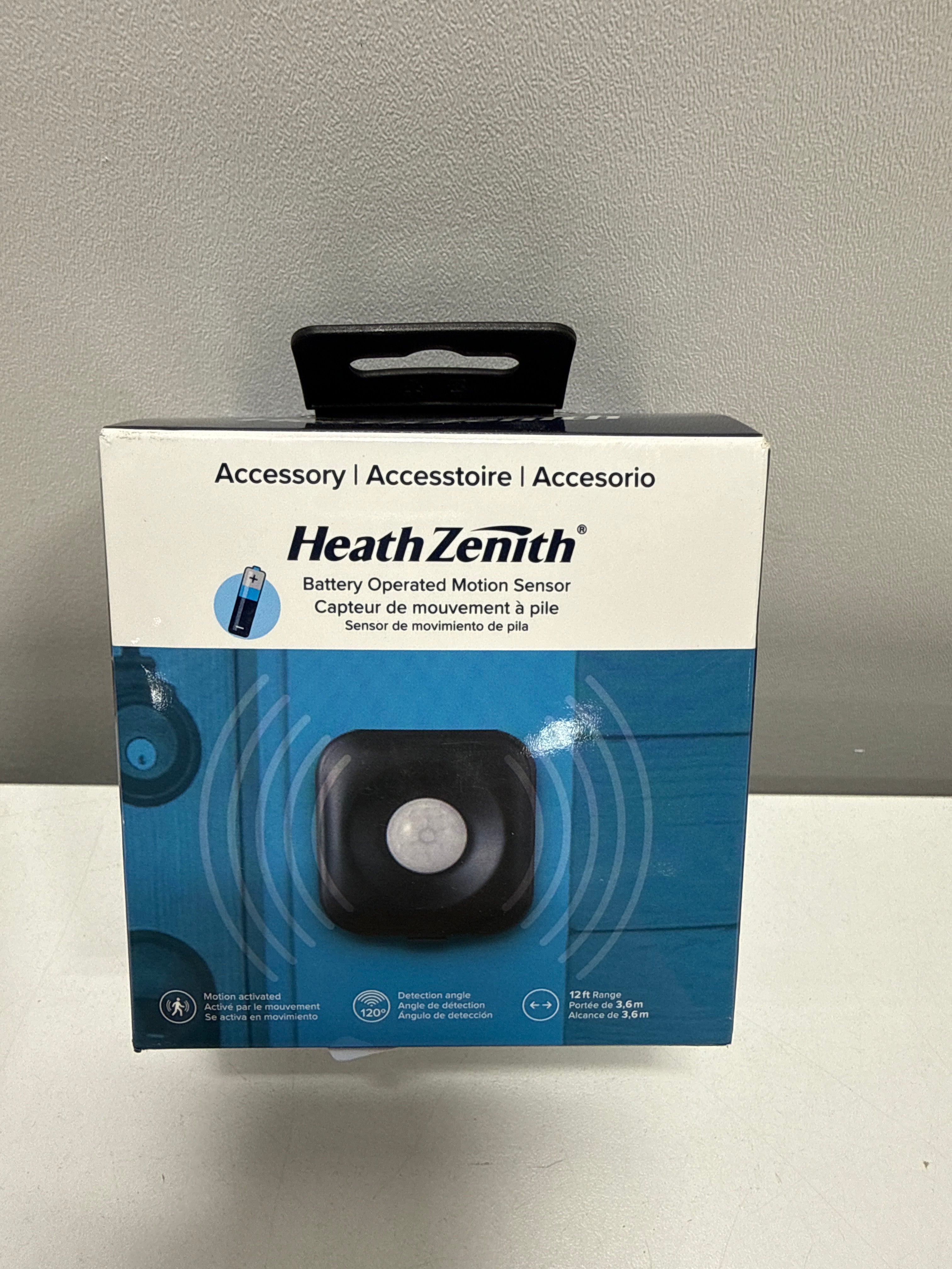 Globe Black/White Plastic Wireless Motion Sensor W/Light