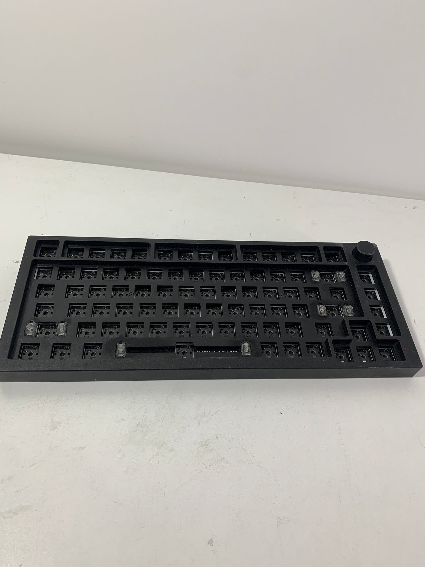 Glorious - GMMK PRO barebones 75% Wired Mechanical Keyboard - Black