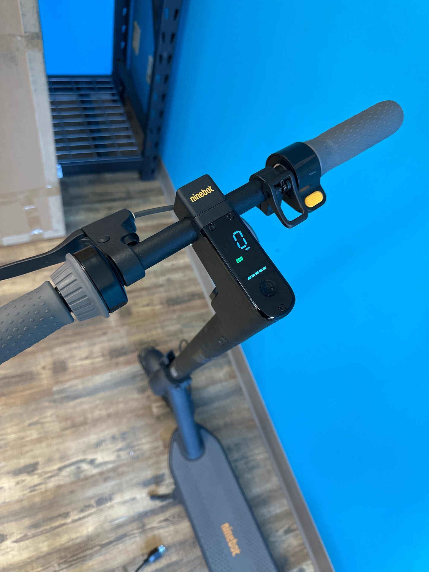 Used Segway - Max G30P Electric Kick Scooter, Foldable Electric Scooter w/40.4 mi Max Operating Range & 18.6 mph Max Speed - Black