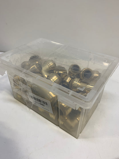 SUNGATOR Pushfit Plumbing Fitting Bundle, 5 Each 1/2 Inch Coupling, Elbow, Tee, 3 Each 3/4 Inch Coupling, Elbow, Tee, No Lead Brass Push to Connect Pex,Copper,CPVC, with 2 Disconnect Clips, Pack of 24