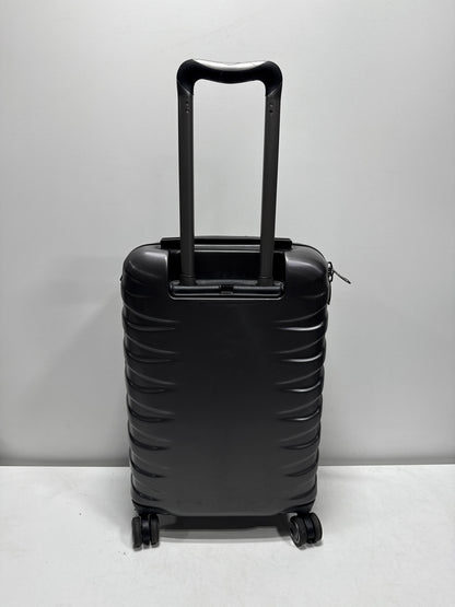 Used Ricardo 3 piece Hardside Spinner Set