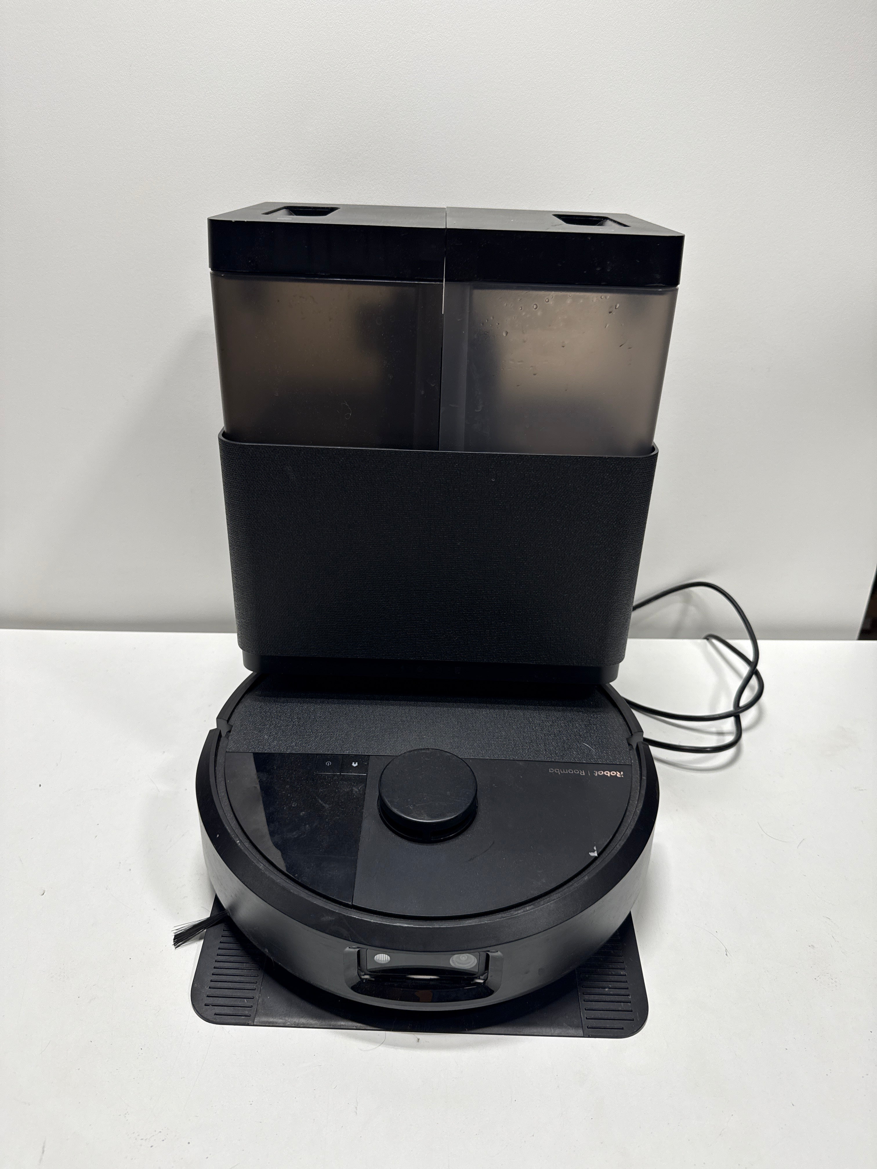 Used IRobot - Roomba 505 Combo Vacuum & Mop + AutoWash Dock