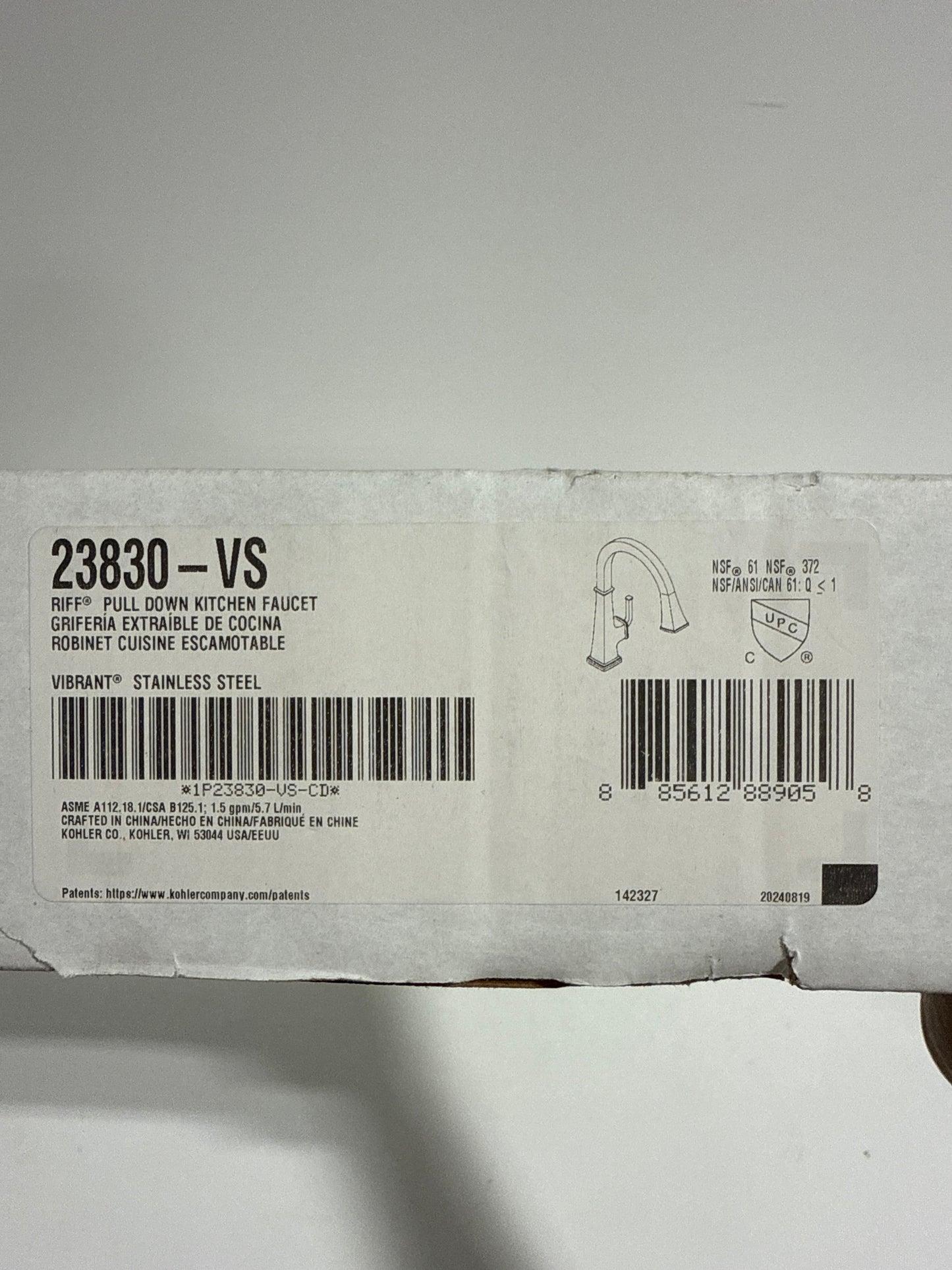 Riff Single Handle Pull Down Sprayer Kitchen Faucet in Vibrant Stainless