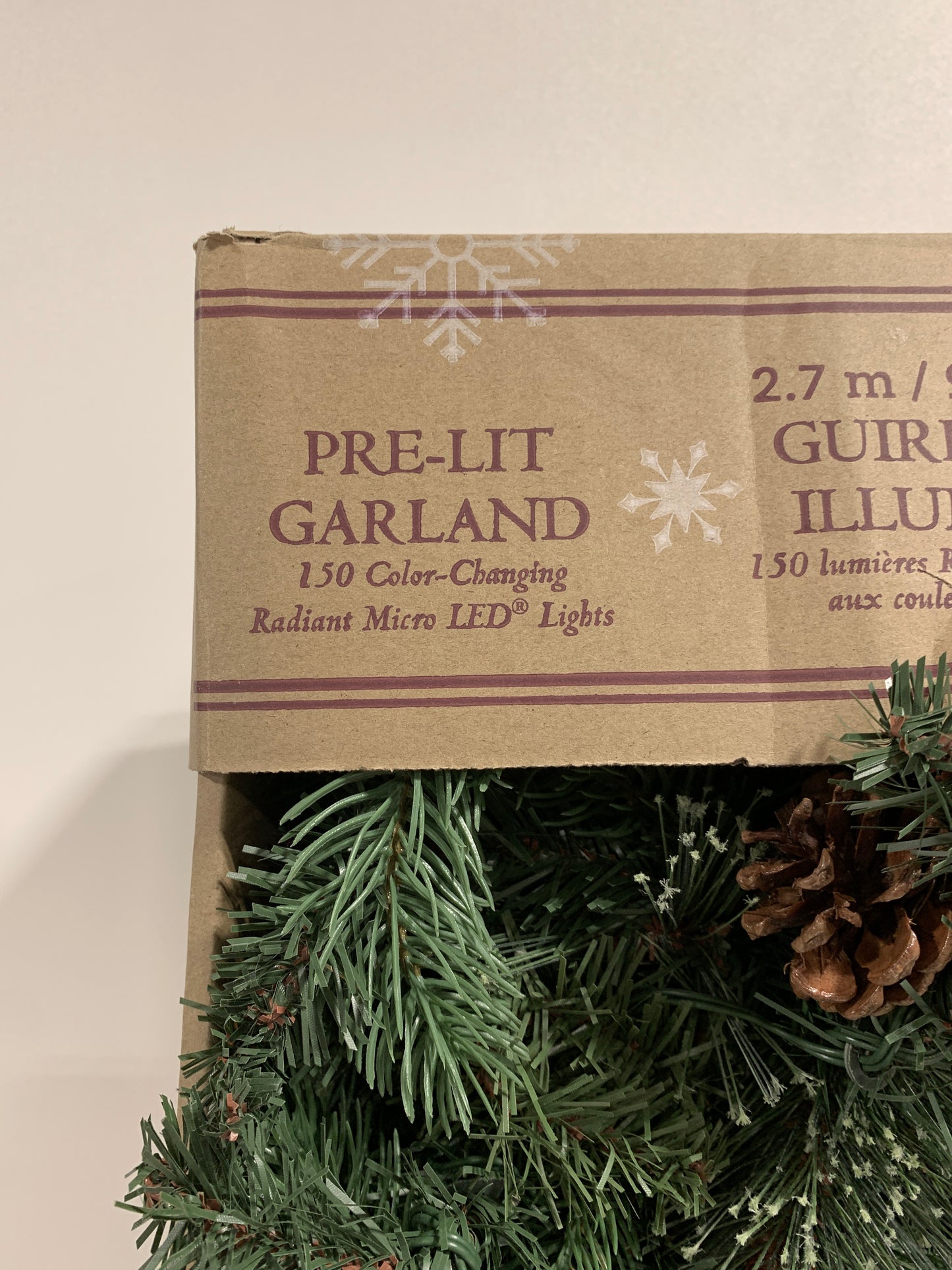 Kirkland 9’ Pre-lit LED Greenery Artificial Garland