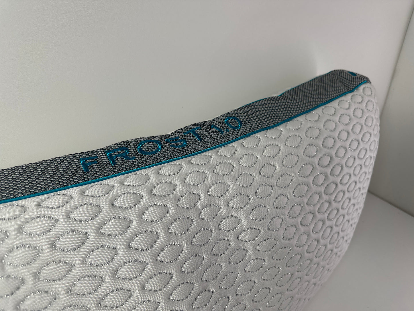 Bedgear - Frost King Pillow 1.0 - White No Box