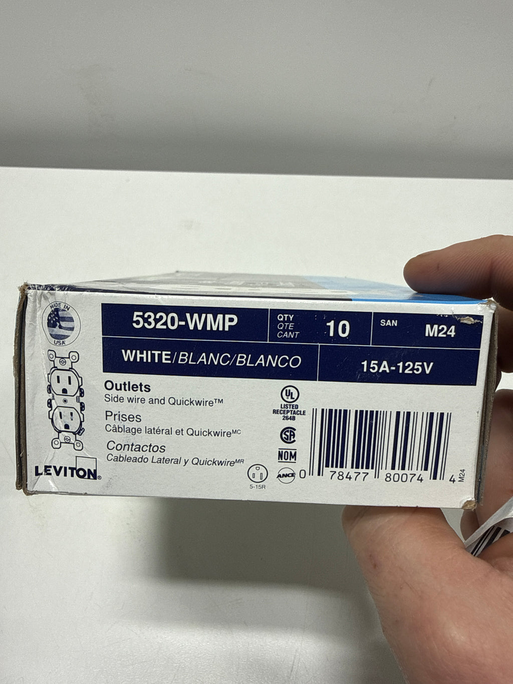 10 x Leviton M24-5320-WMP Wht Residential Grade Straight Blade Duplex Receptacle