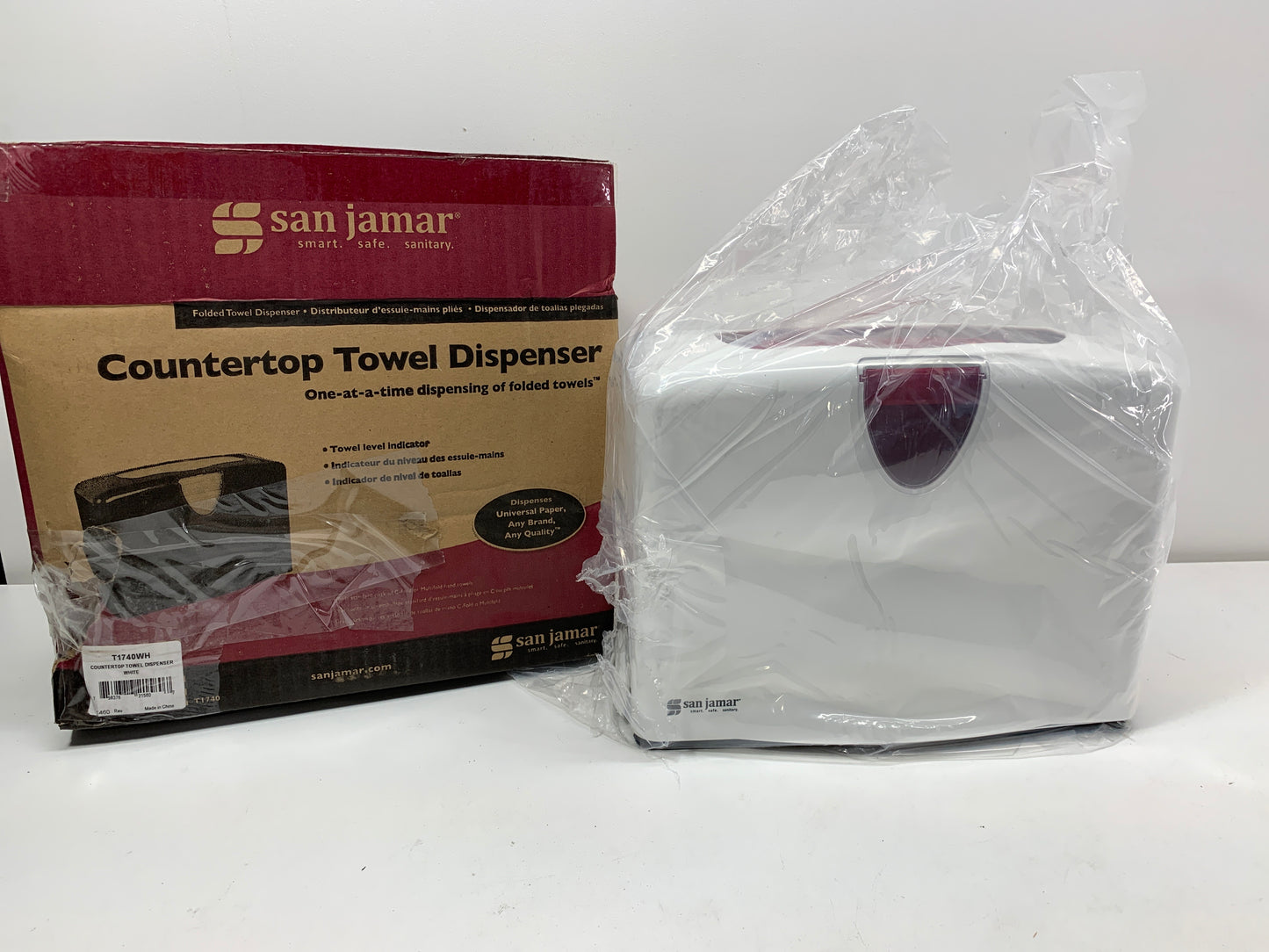 San Jamar Paper Towel Dispenser Countertop Towel Holder, Holds Multifold, C-Fold, Or Singlefold Towels for Bathroom, Restaurants, Cafes, Fast Food, Plastic, 9 X 12.25 X 6 Inches, White