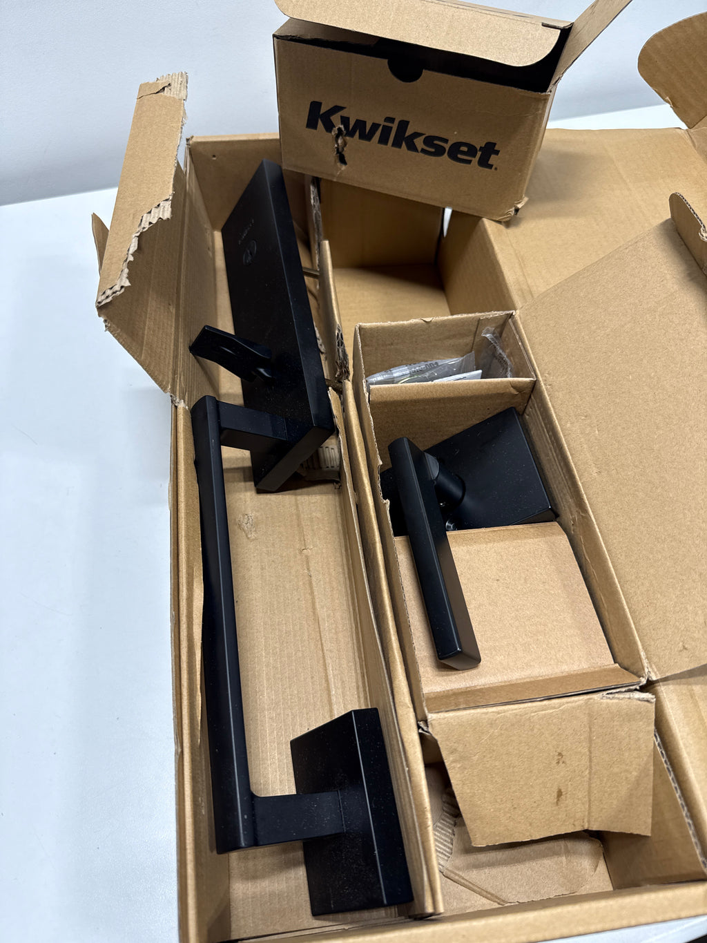 Vancouver Handleset - 818 Series with Smartkey and Six Way Adjustable Latch