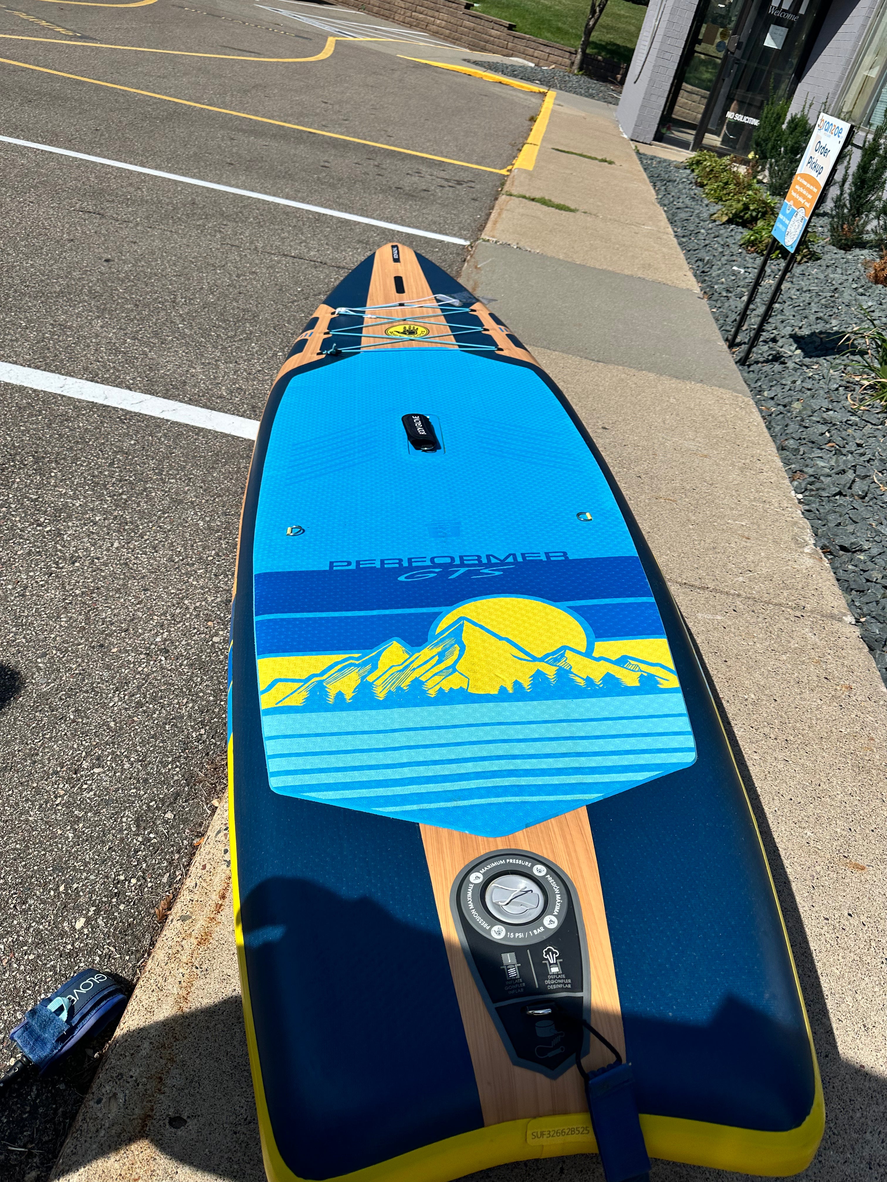 Body Glove Performer 11' GTS Inflatable Paddle Board Package