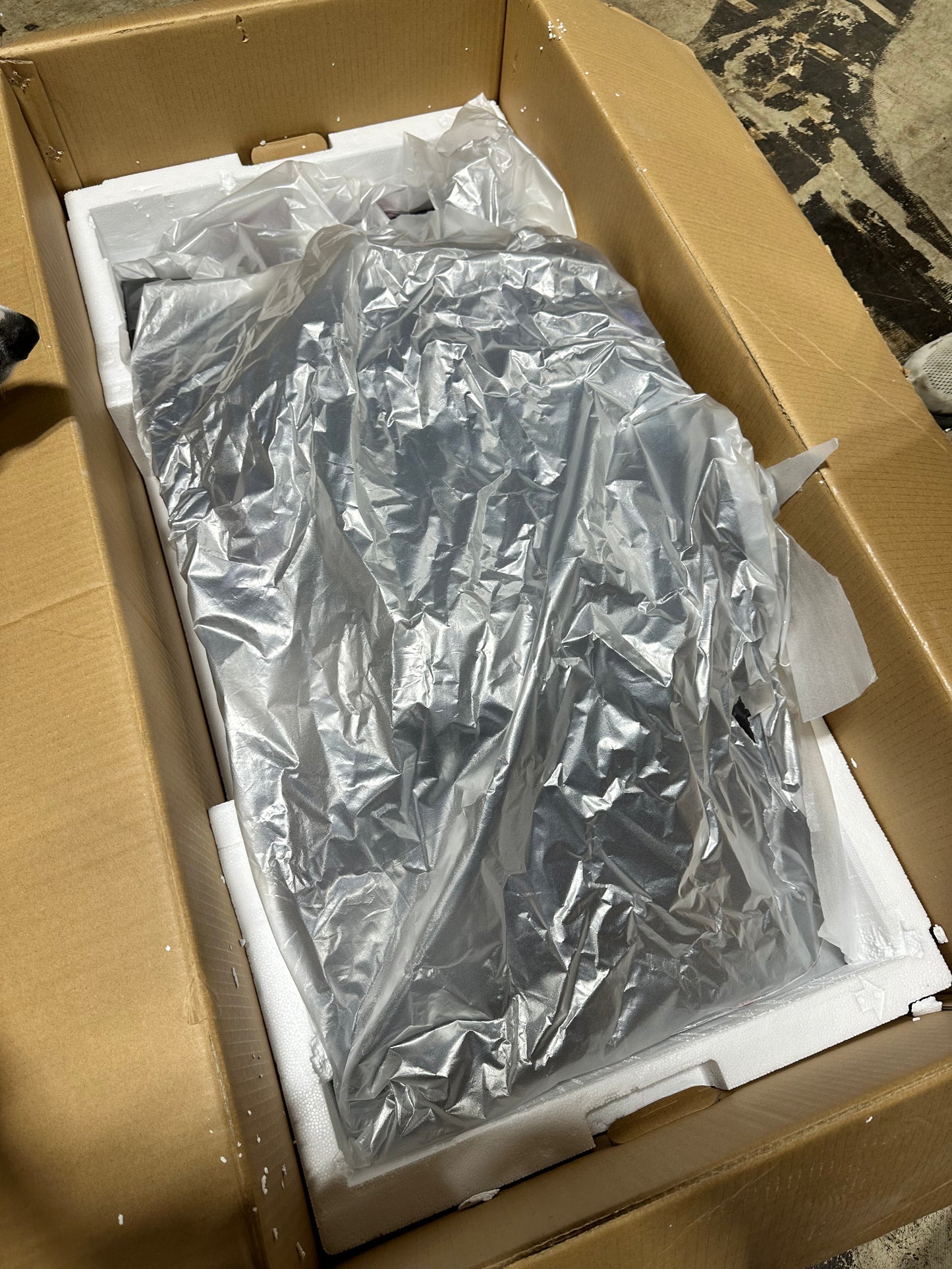 LG UltraGear 45" QHD 240Hz 0.03ms GTG Curved OLED G-Sync Gaming Monitor (45GR95QE-B) - Black