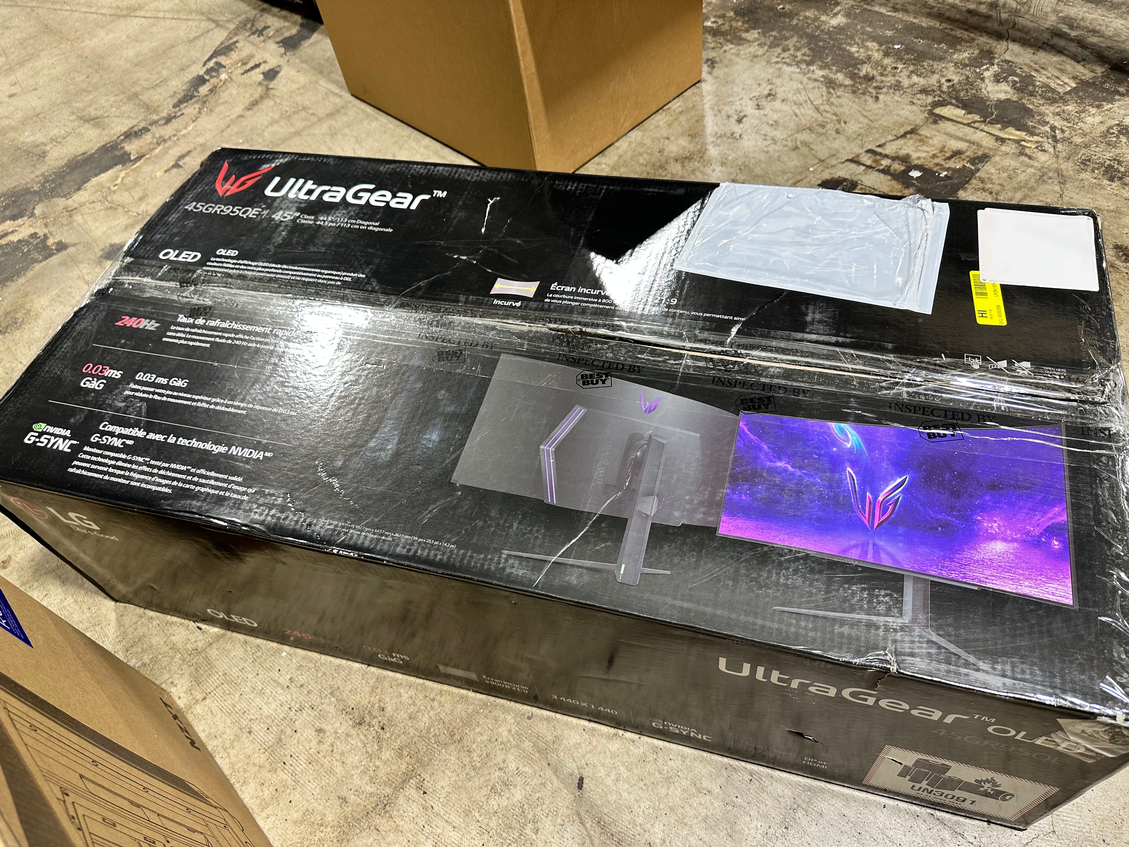 LG UltraGear 45’’ QHD 240Hz 0.03ms GTG Curved OLED G-Sync Gaming Monitor (45GR95QE-B) - Black - *Computers & Office