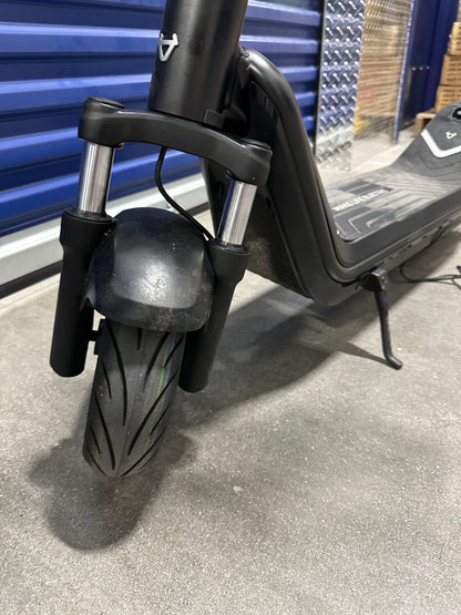 Used NIU - KQi 300P Foldable Electric Kick Scooter W/ 30 Mi Max Range & 20 Mph Max Speed - Black