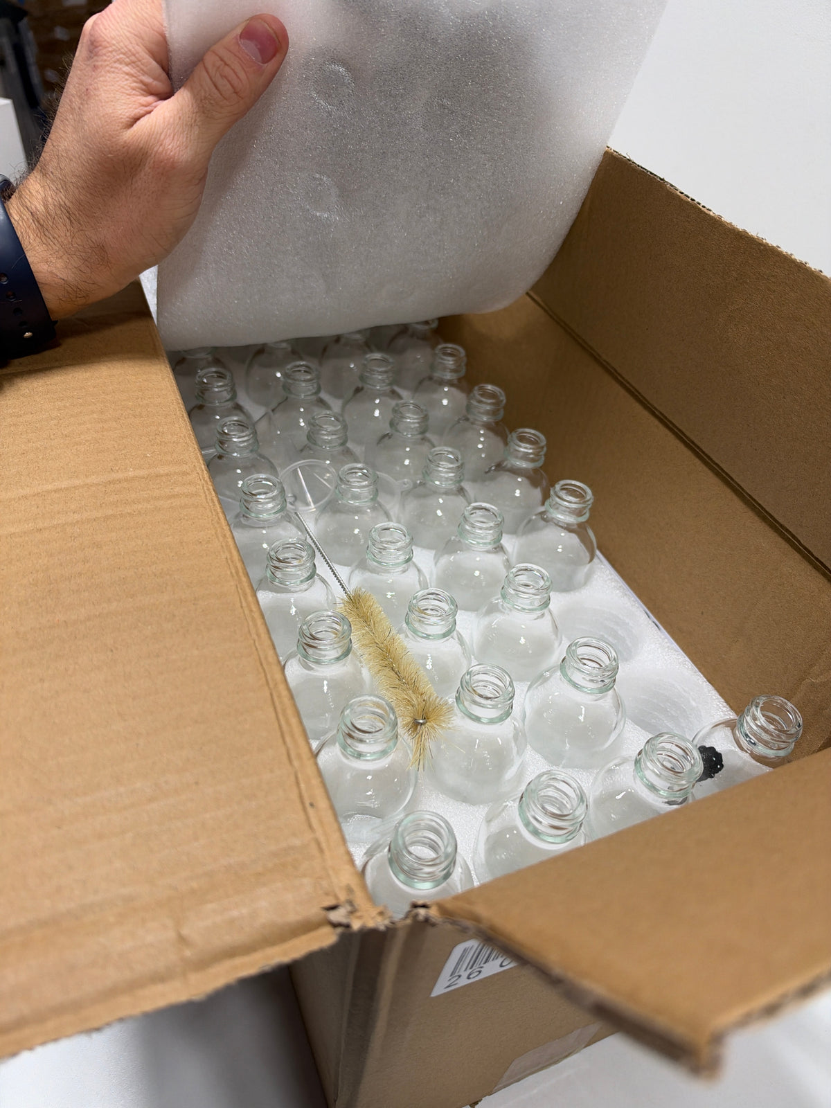 70 72, 2oz Small Clear Glass Bottles with Lids Boston Round Sample Bottles for Essential Oil Vanilla Hot Sauce Juice Whiskey Bourbon Liquid come with 5 Funnels,5 Droppers
