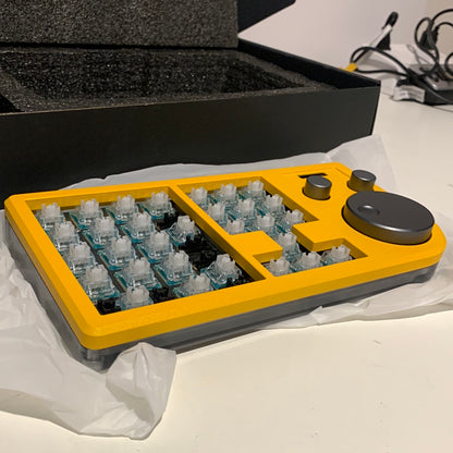 Drop Megalodon DOIO 30% HOT-SWAPPABLE RGB KEYBOARD Yellow