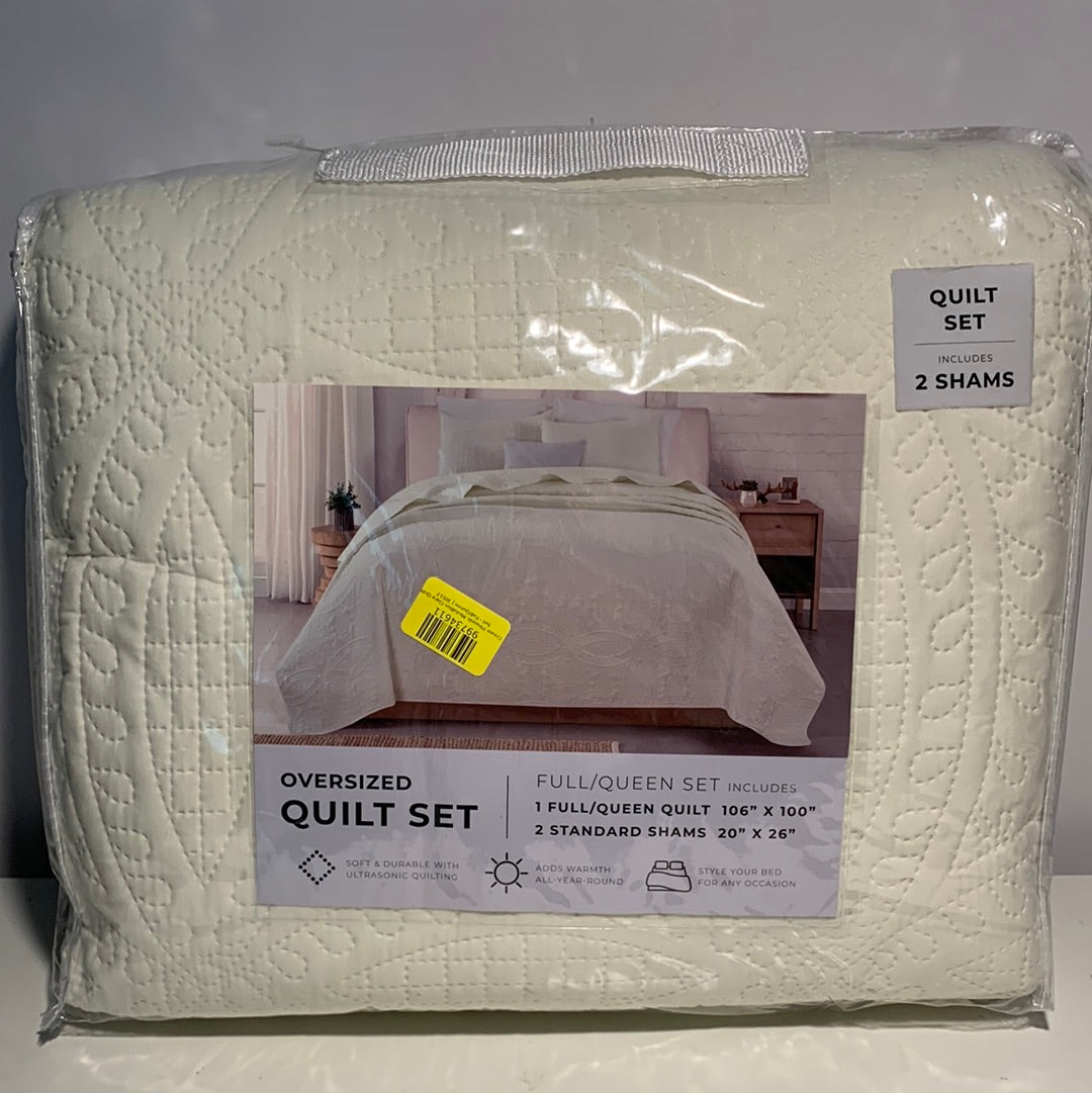 Great Bay Home Clara Pinsonic Medallion Quilt Set with Shams, White, Full/Queen