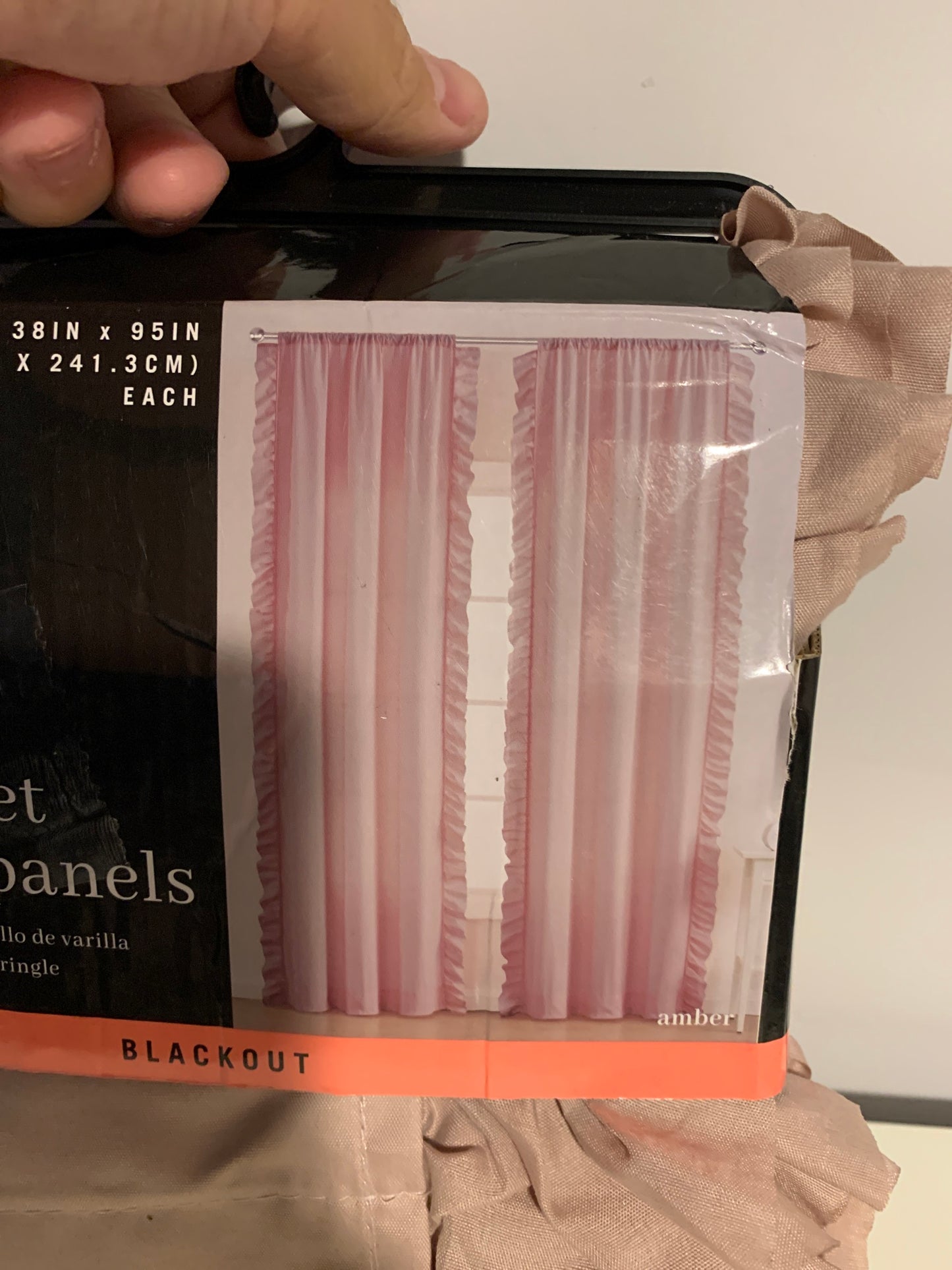 VCNY Home Paneles de cortina opaca para ventana de 95 pulgadas con volantes ámbar en rosa (juego de 2)