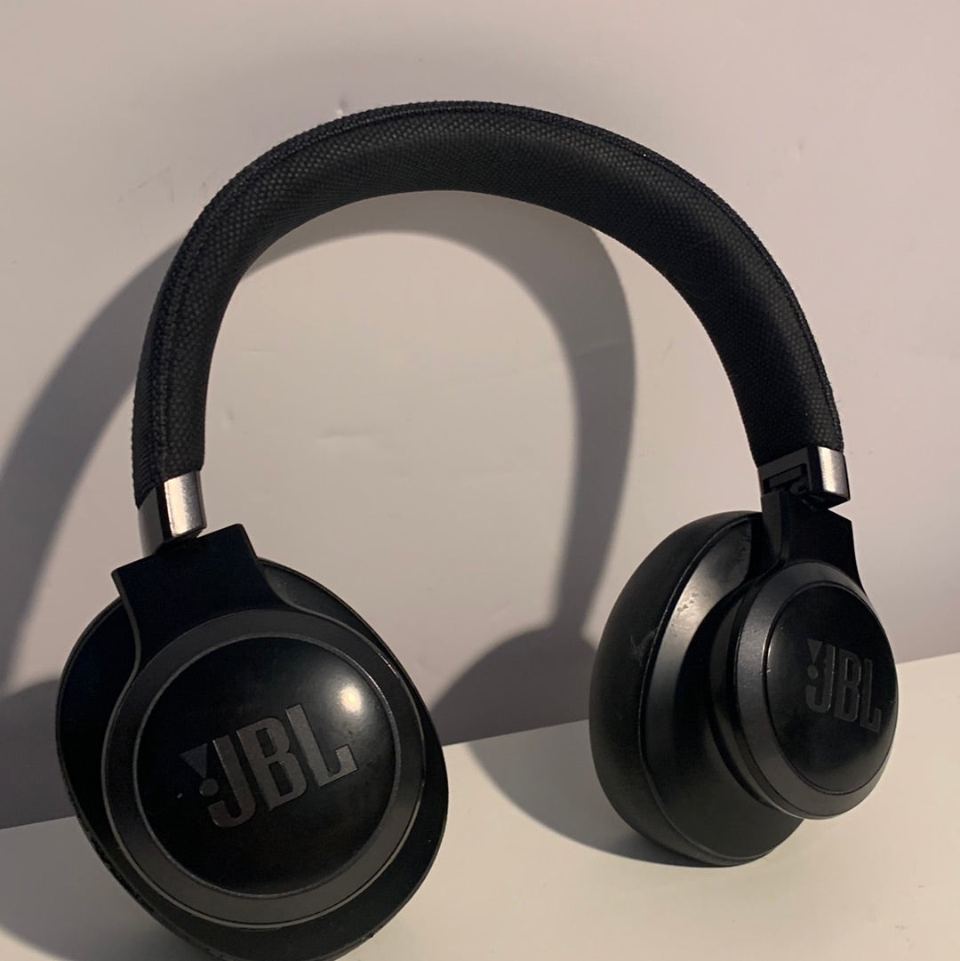 Used -  JBL Live 660NC WIRELESS OVER-EAR NC HEADPHONES