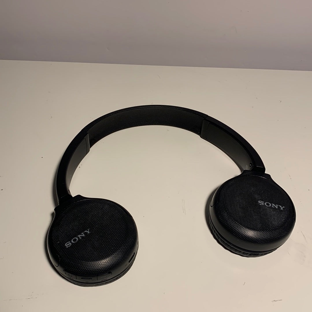 Used Sony WH-CH510 Wireless on-Ear Headphones with Mic- Black